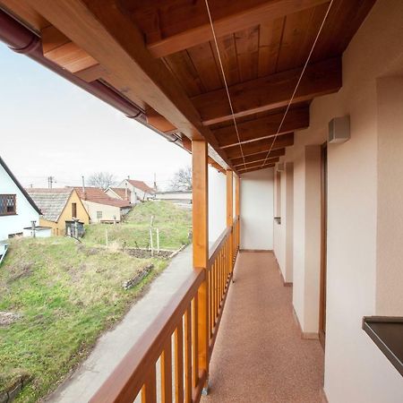 Sklipek Vinarstvi Paul Hotel Velké Bílovice Екстериор снимка