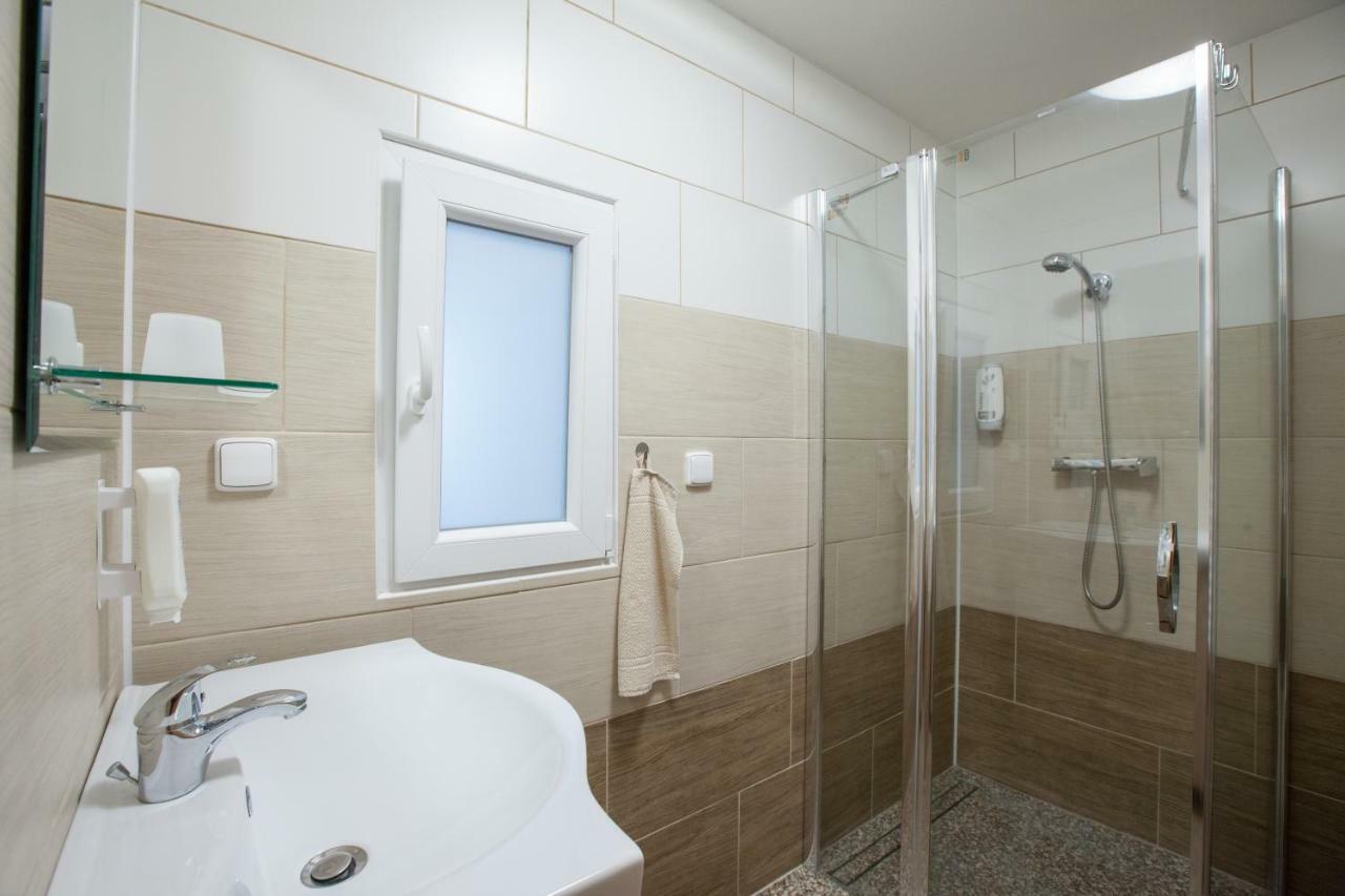 Sklipek Vinarstvi Paul Hotel Velké Bílovice Екстериор снимка