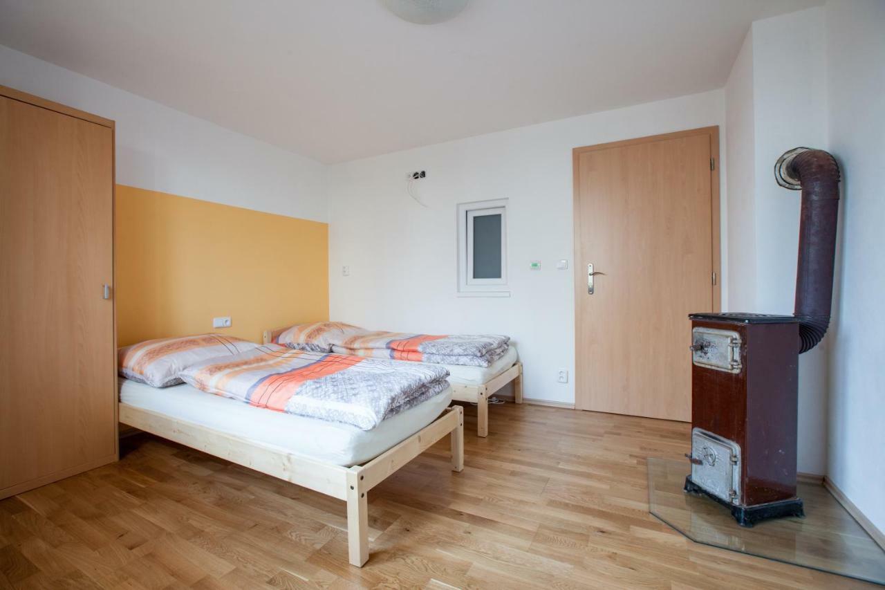 Sklipek Vinarstvi Paul Hotel Velké Bílovice Екстериор снимка