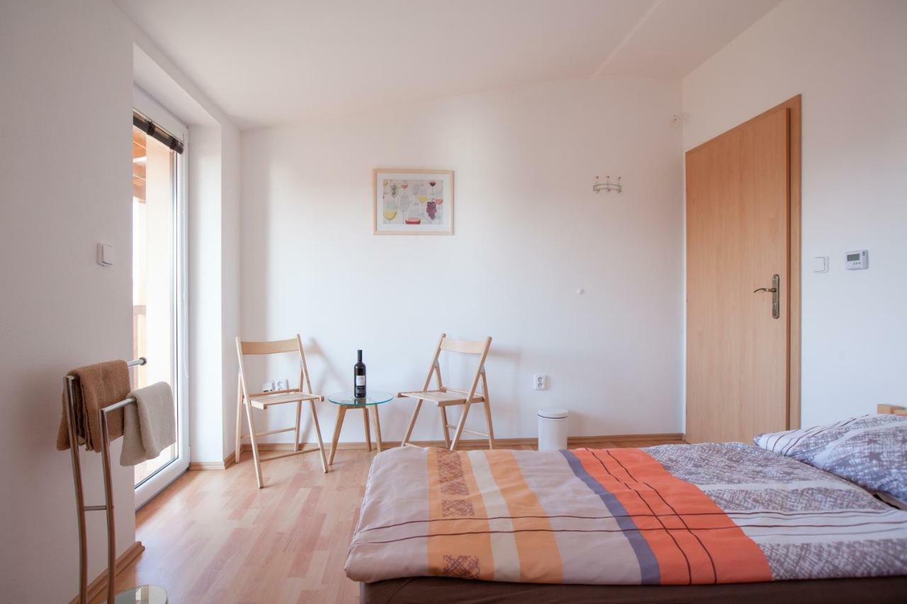 Sklipek Vinarstvi Paul Hotel Velké Bílovice Екстериор снимка