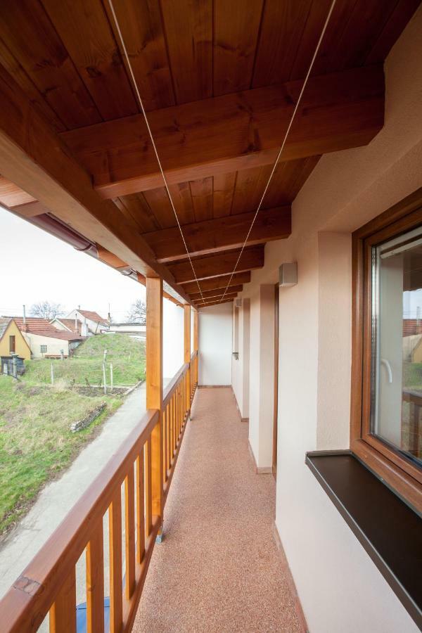 Sklipek Vinarstvi Paul Hotel Velké Bílovice Екстериор снимка